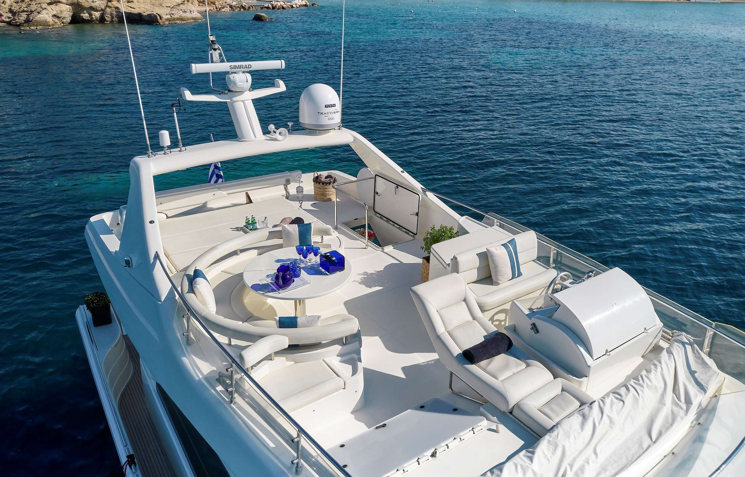 Crewed Motor Yacht MIREN photo 4