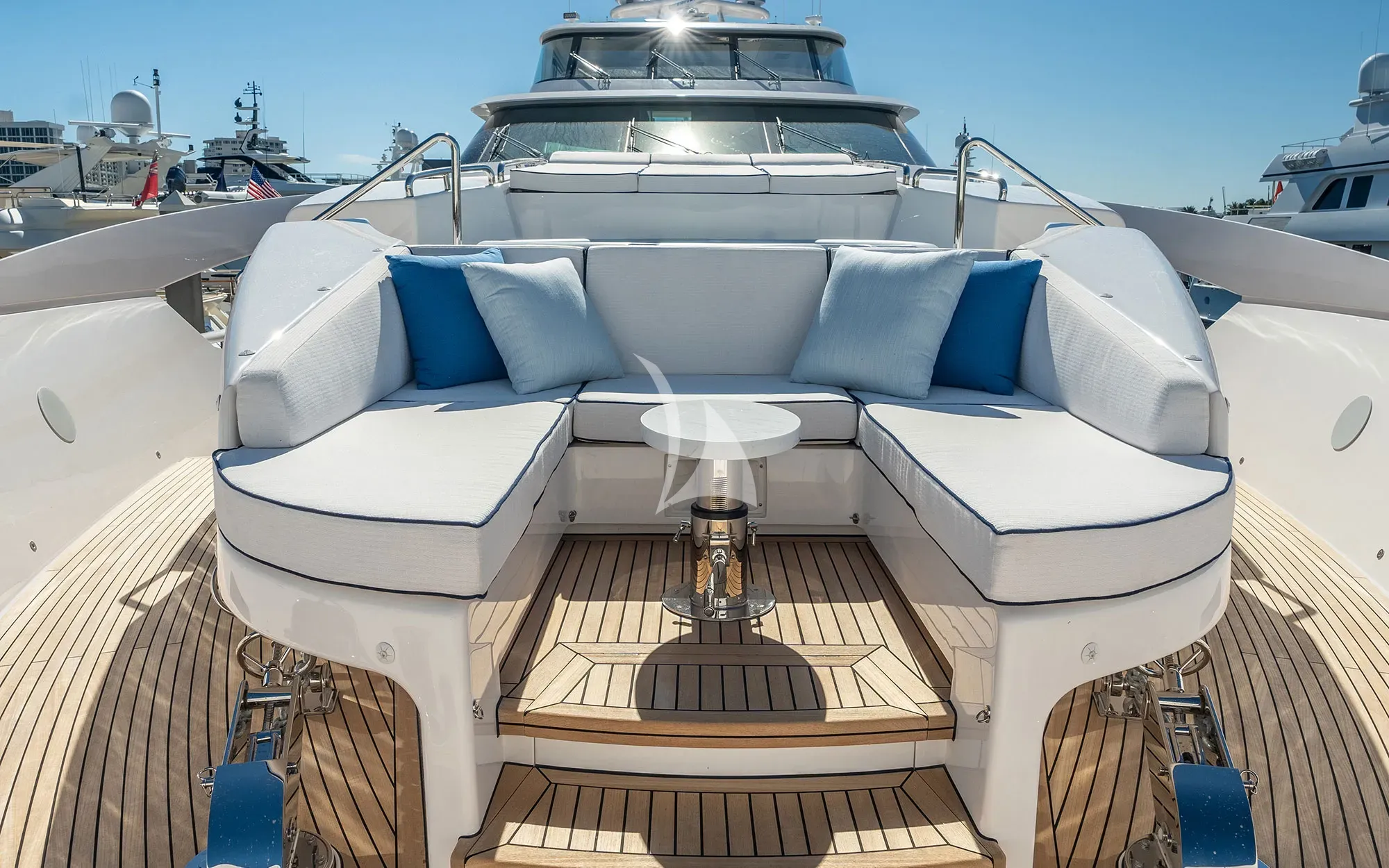 Luxury Crewed Motor Yacht MISS MICHELLE photo 5