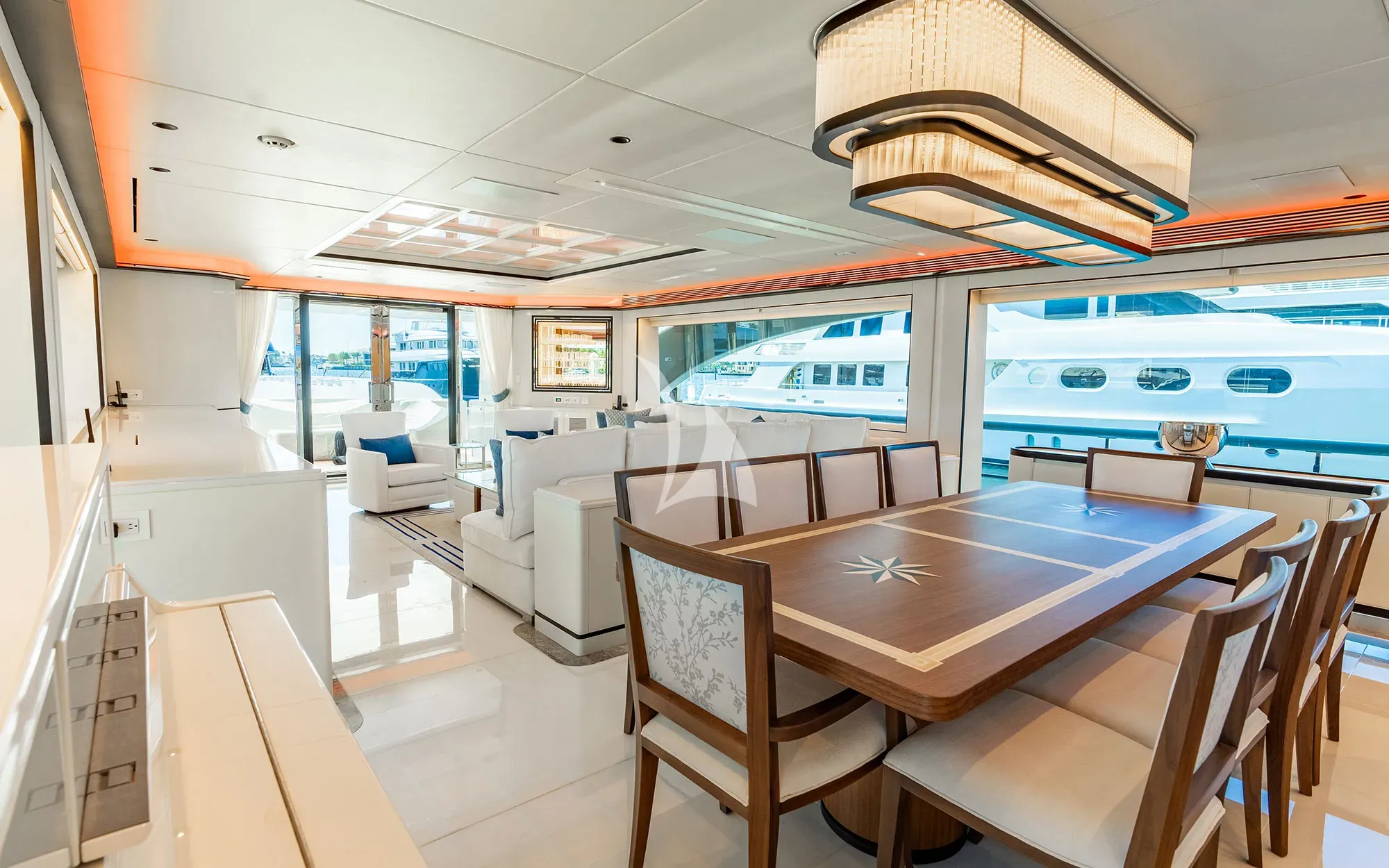 Luxury Crewed Motor Yacht MISS MICHELLE photo 8