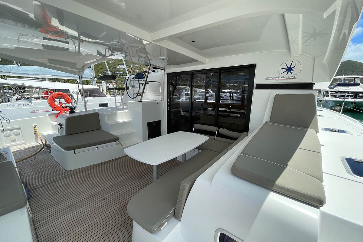 Bareboat Catamaran MOANA photo 3