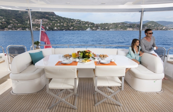Luxury Crewed Motor Yacht MOLLY MALONE photo 4