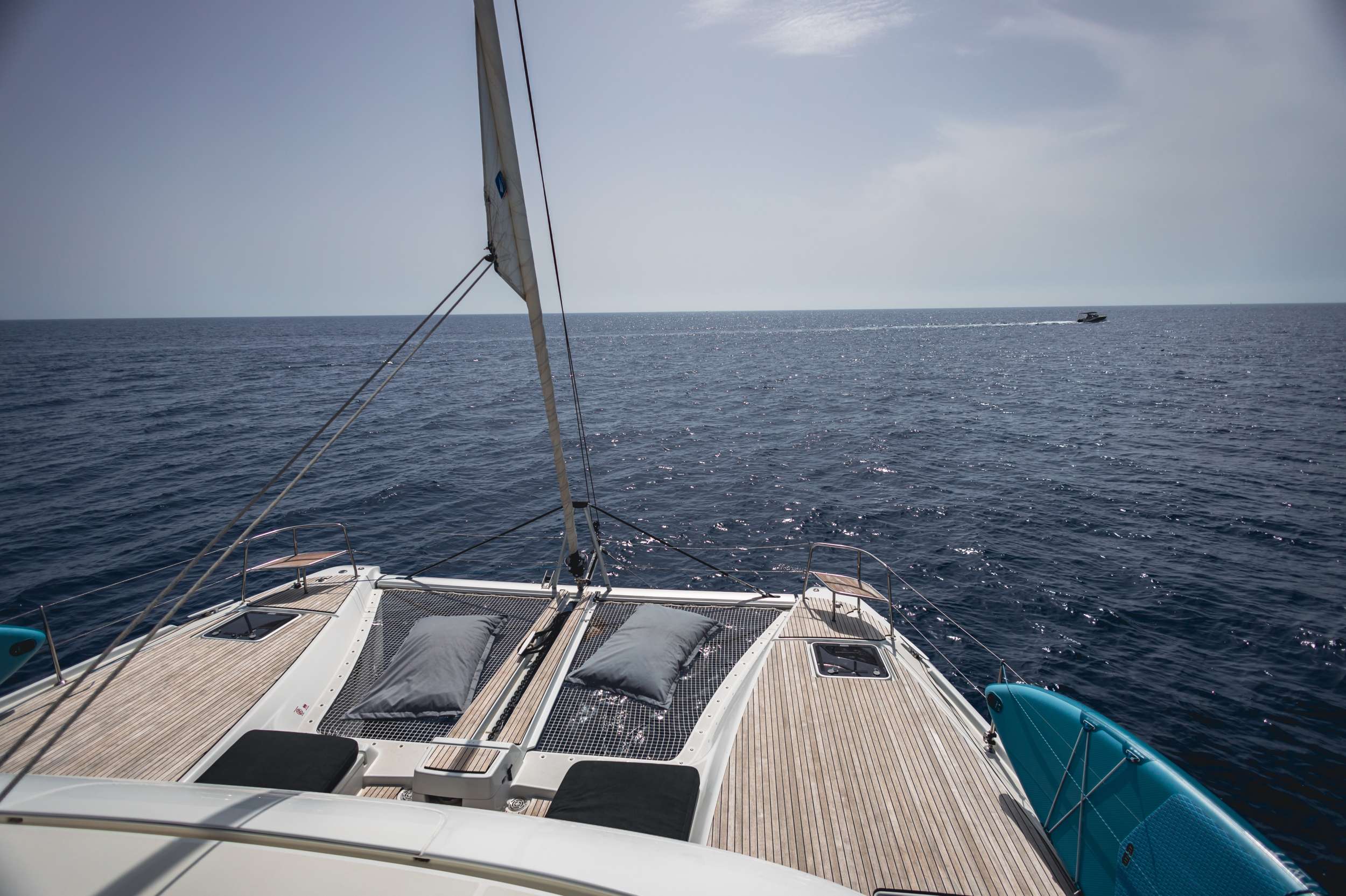 Crewed Catamaran MONDANGO photo 6