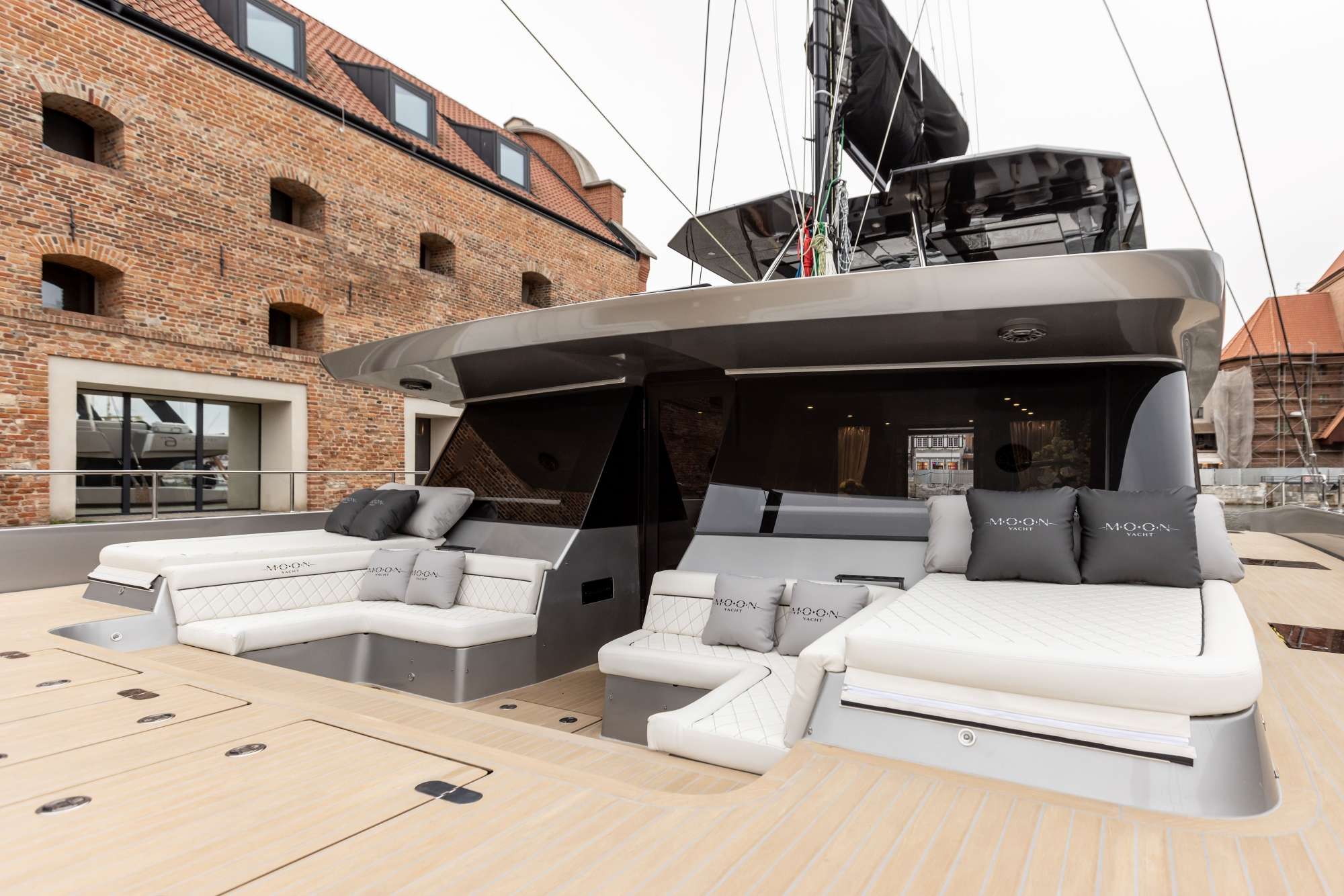 Luxury Crewed Catamaran MOON SHADOW photo 3