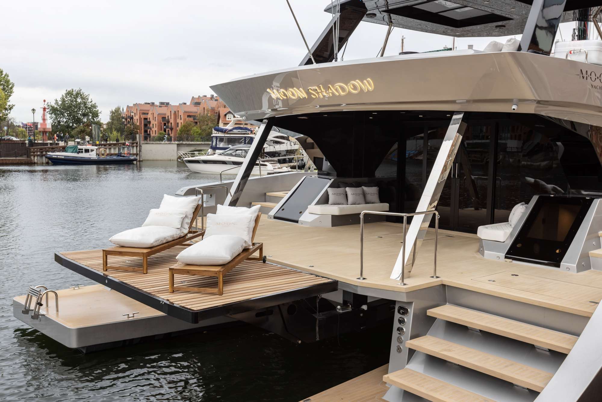 Luxury Crewed Catamaran MOON SHADOW photo 6