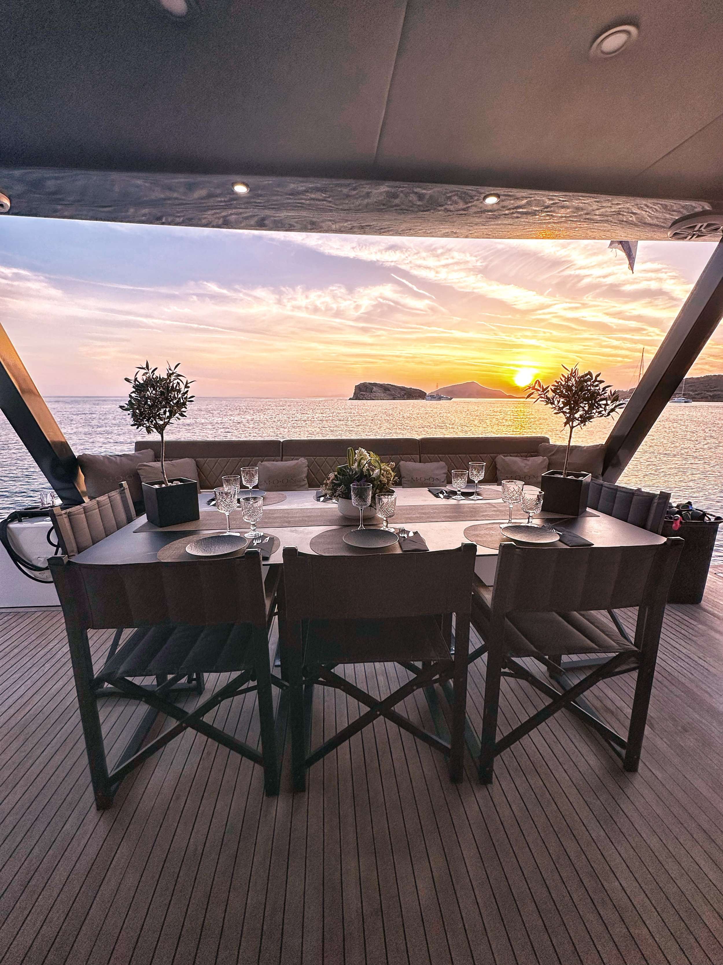 Luxury Crewed Catamaran MOONLIGHT photo 6