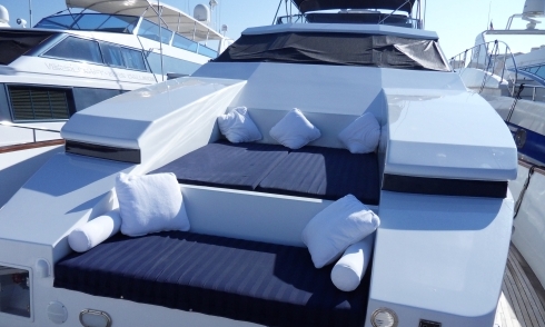 Luxury Crewed Motor Yacht MOONRAKER II photo 7