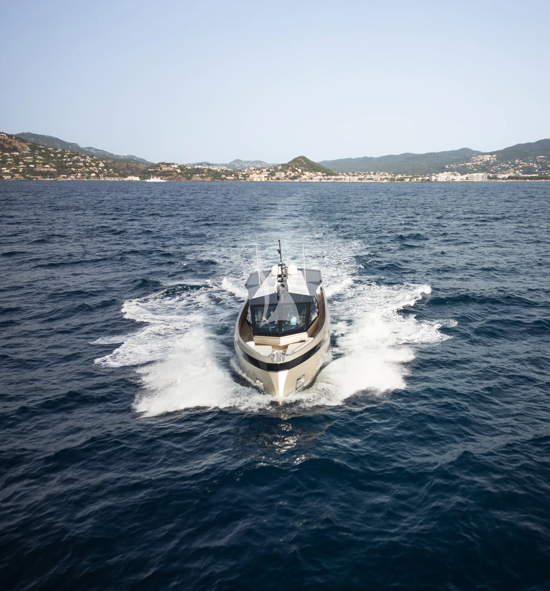 Luxury Crewed Motor Yacht MOONRAKER photo 4