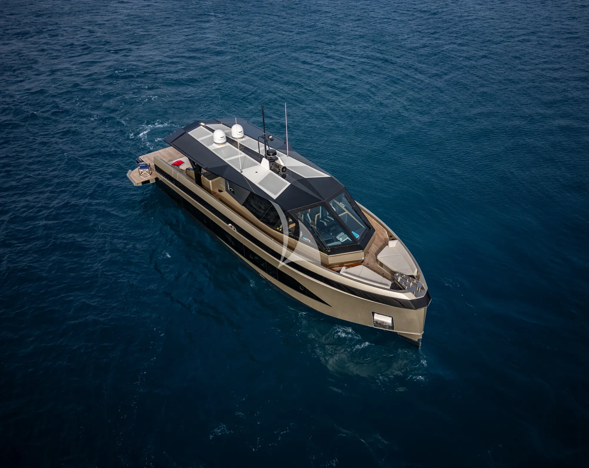 Luxury Crewed Motor Yacht MOONRAKER photo 7