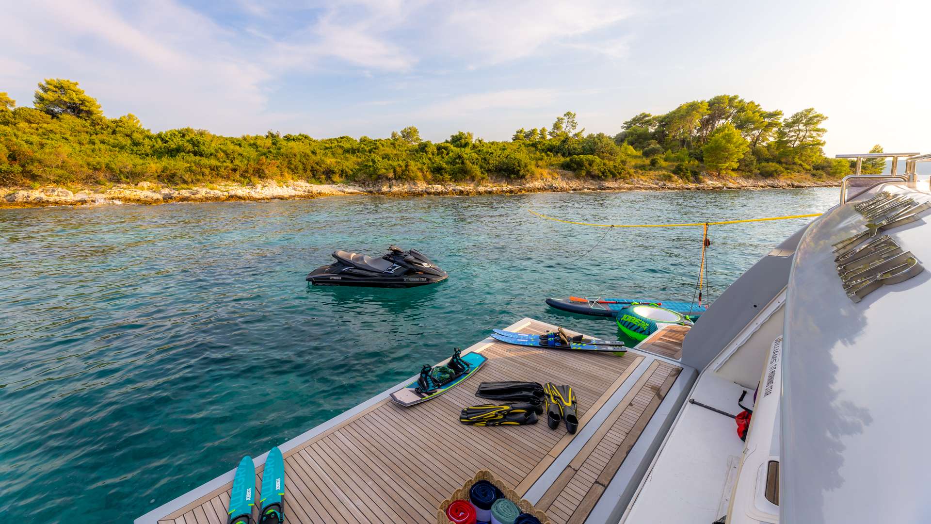 Luxury Crewed Motor Yacht MORNING STAR photo 7