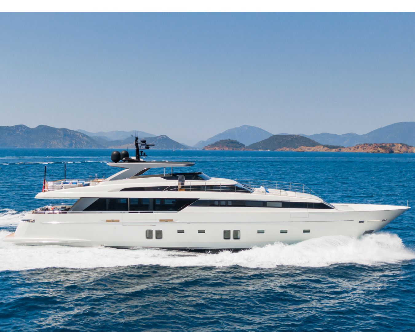 Luxury Crewed Motor Yacht MORNING STAR