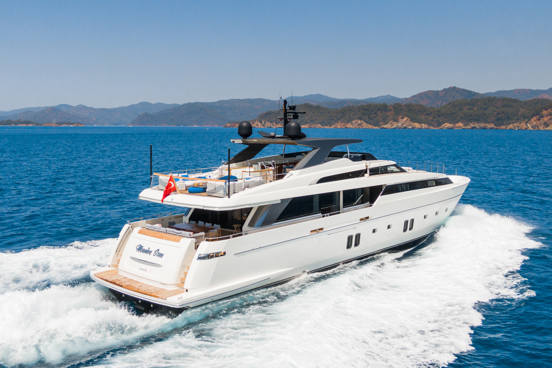 Luxury Crewed Motor Yacht MORNING STAR photo 3