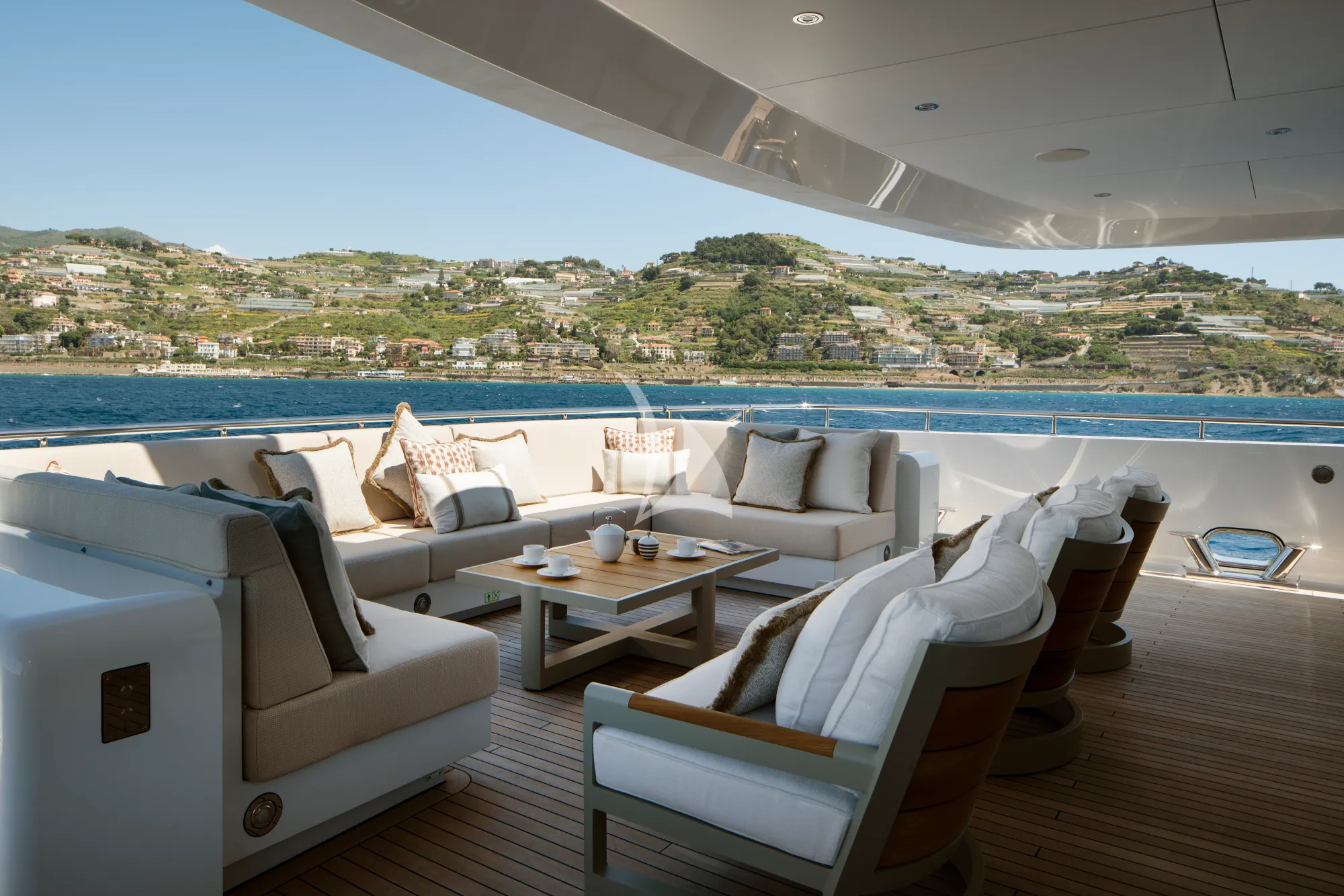 Luxury Crewed Catamaran MOSKITO photo 8