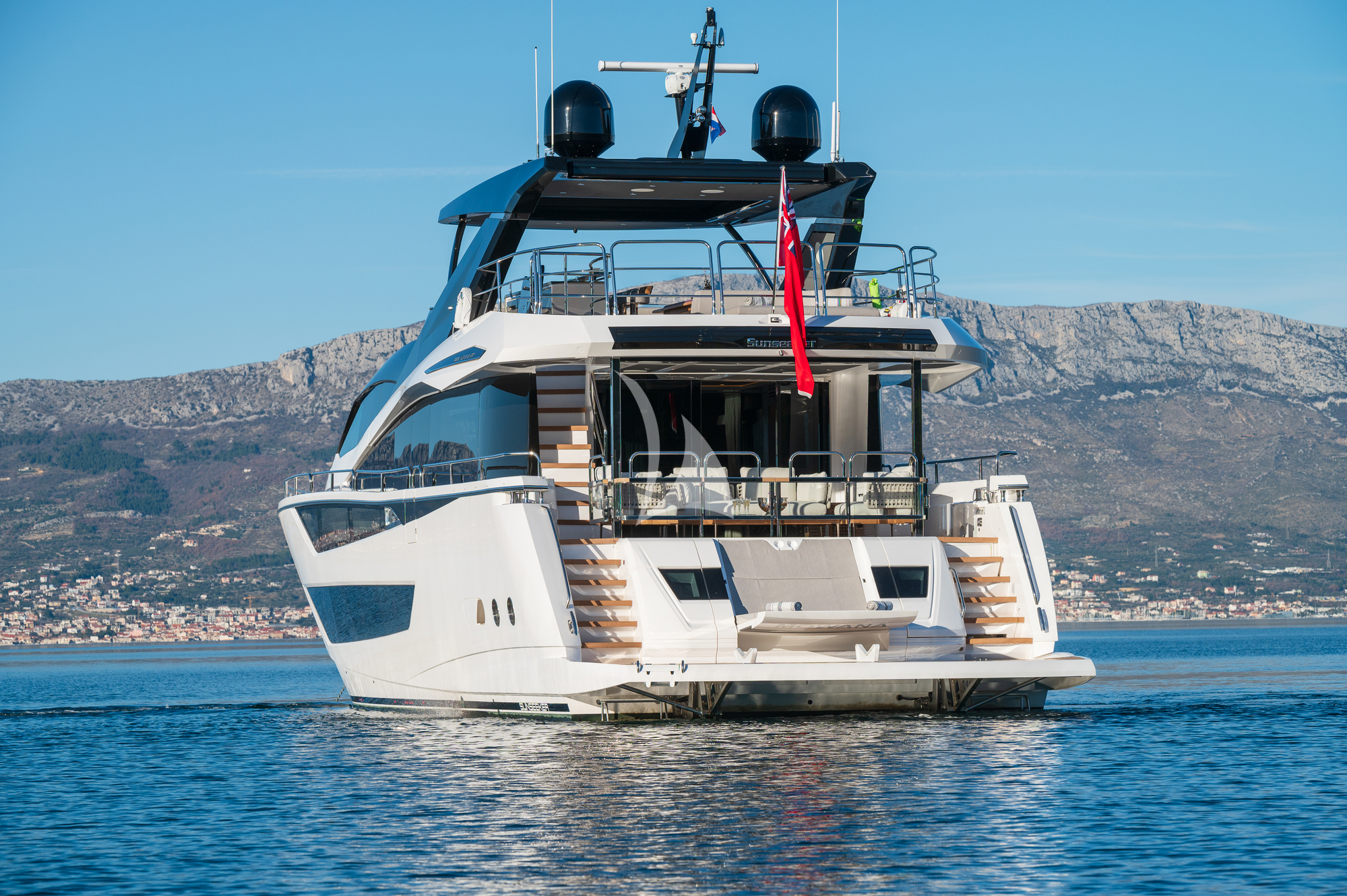 Crewed Motor Yacht MOWANA photo 3