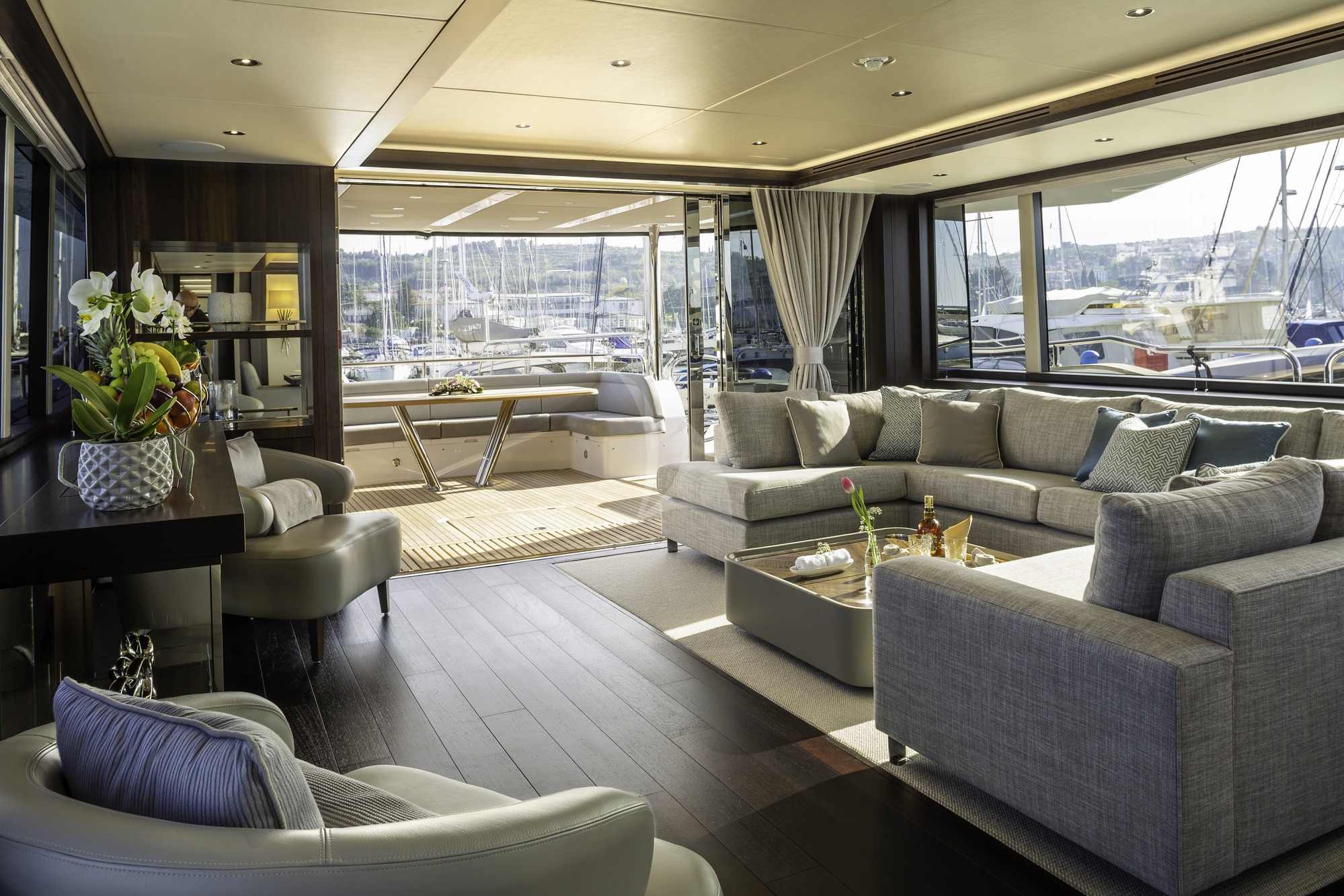 Luxury Motor Yacht MR K IRISTON photo 8