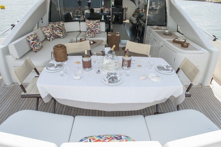 Luxury Crewed Motor Yacht MR LOUIS photo 3