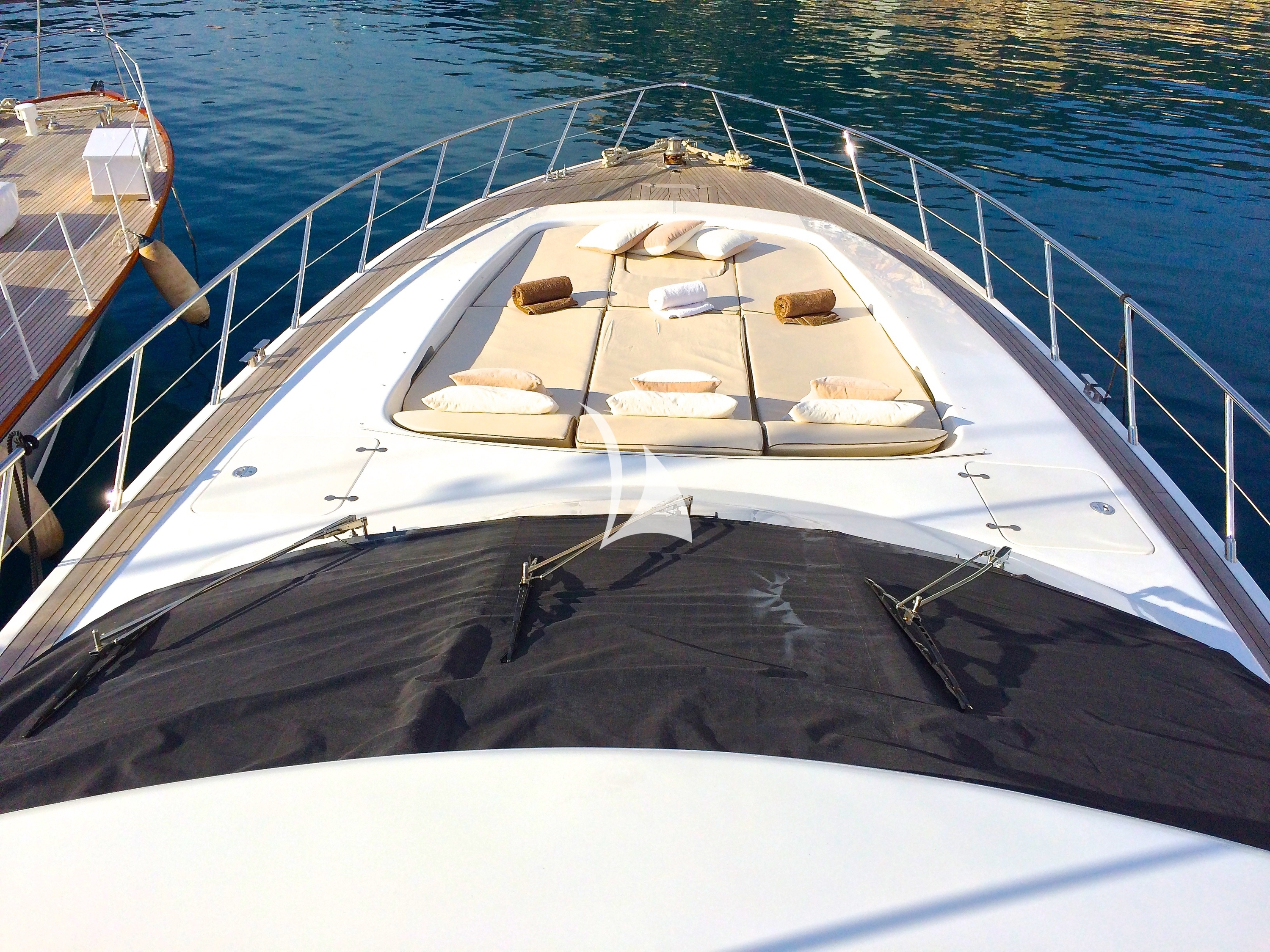 Crewed Motor Yacht MR M photo 4