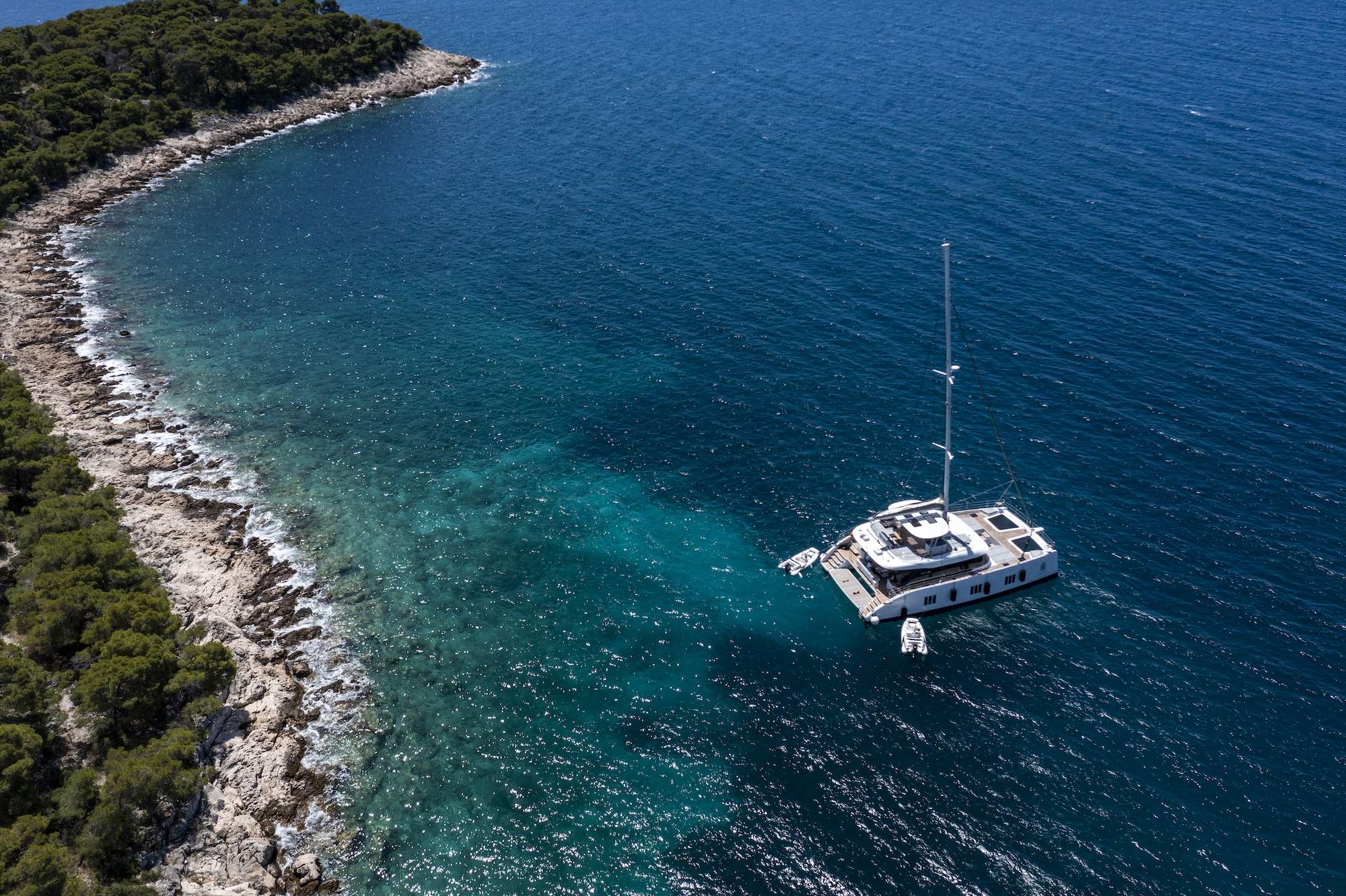 Luxury Crewed Catamaran MR SI photo 3