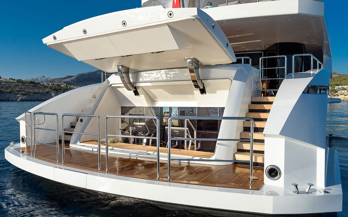 Luxury Crewed Motor Yacht MR T photo 3