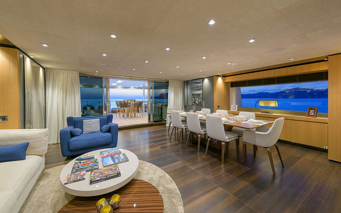 Luxury Crewed Motor Yacht MR T photo 8