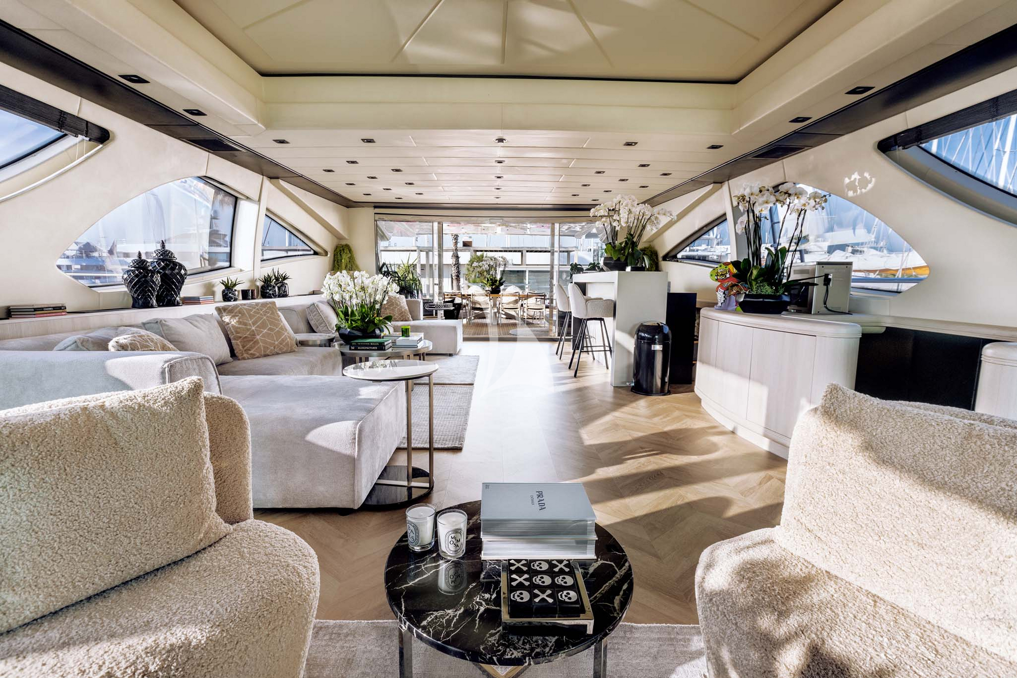 Luxury Crewed Motor Yacht MRS GREY photo 6