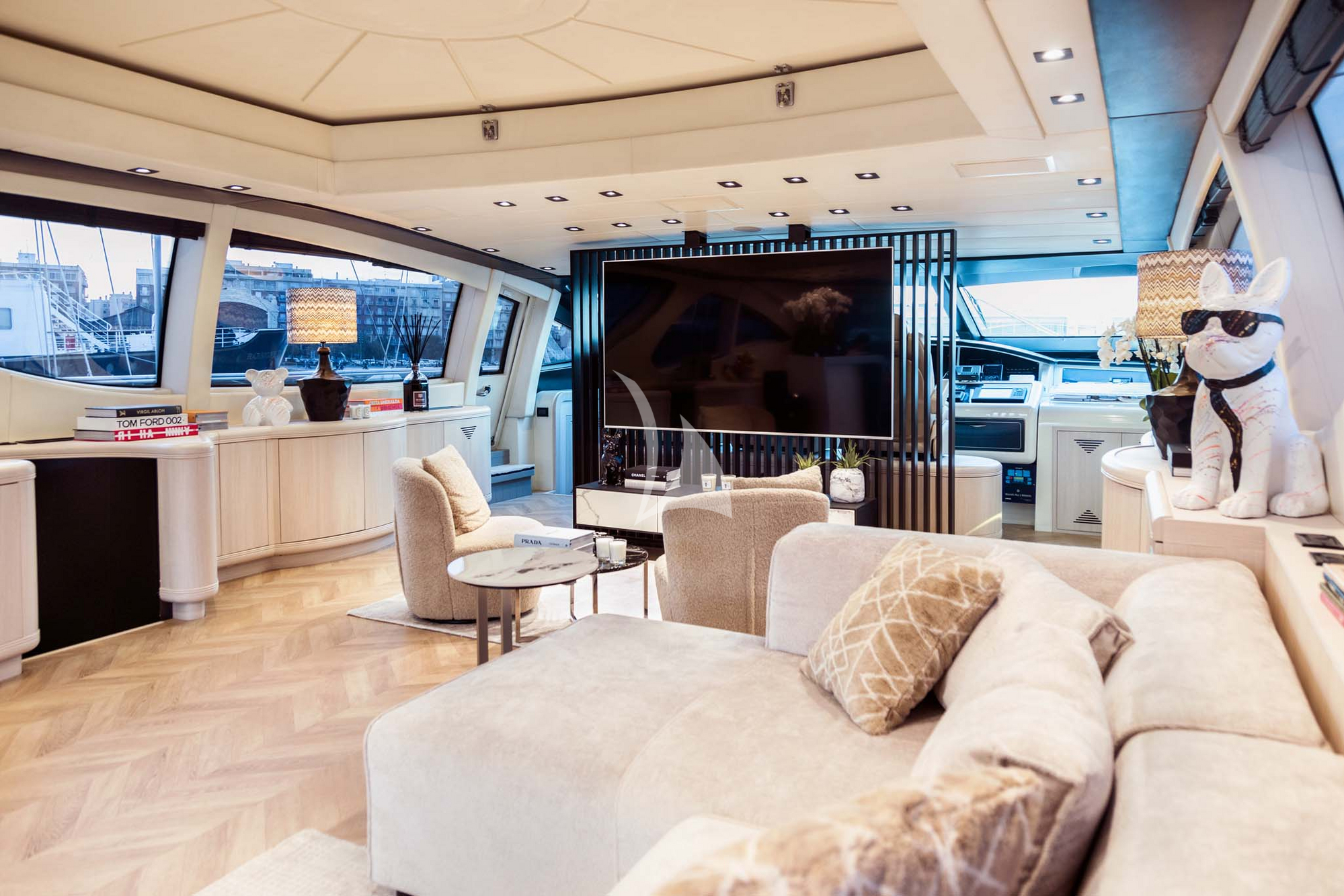 Luxury Crewed Motor Yacht MRS GREY photo 7
