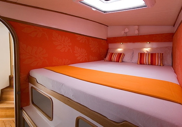 Bareboat Sailing Yacht Mumby 48 photo 8