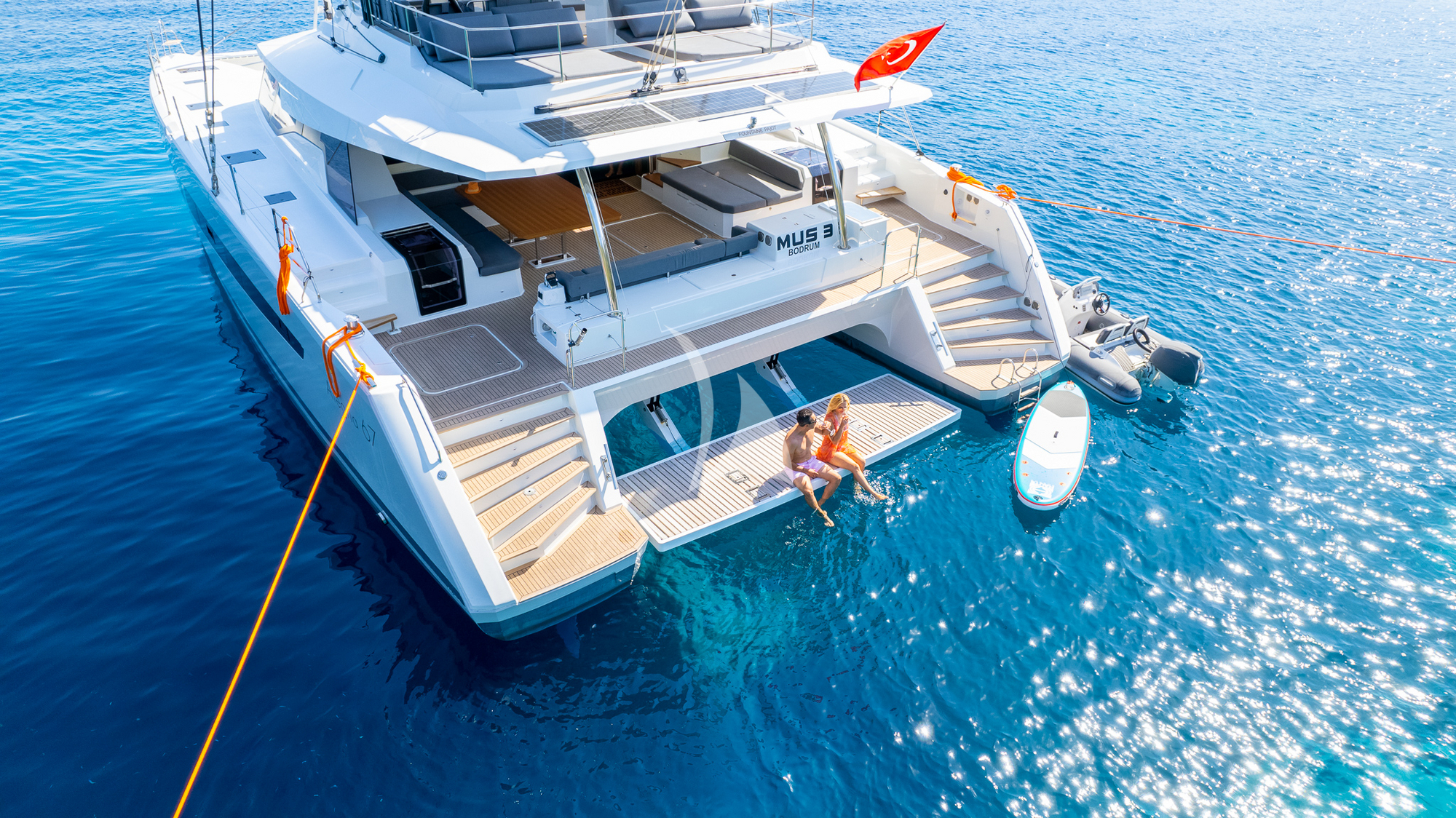 Luxury Crewed Catamaran MUS 3 photo 4