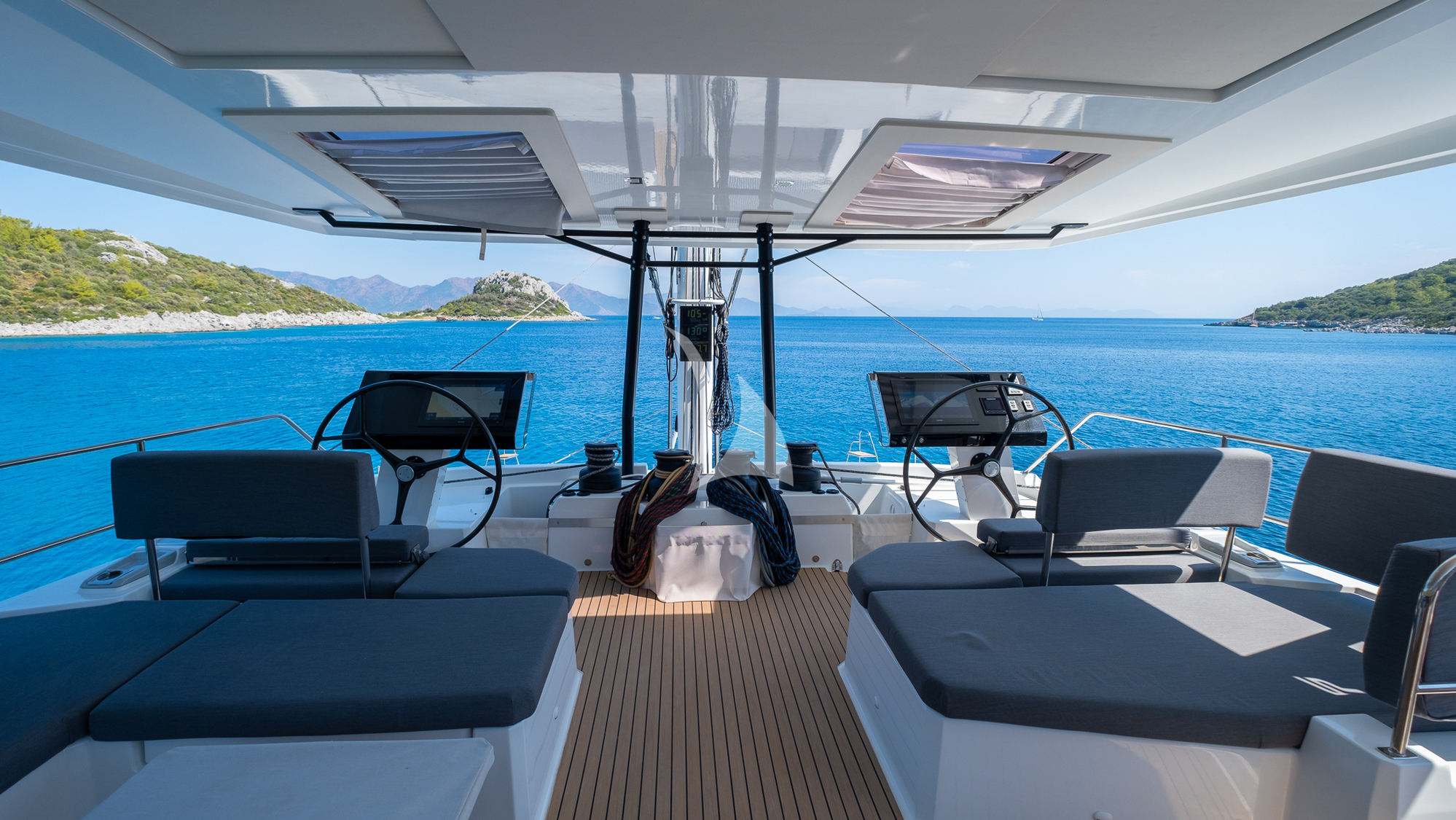 Luxury Crewed Catamaran MUS 3 photo 6