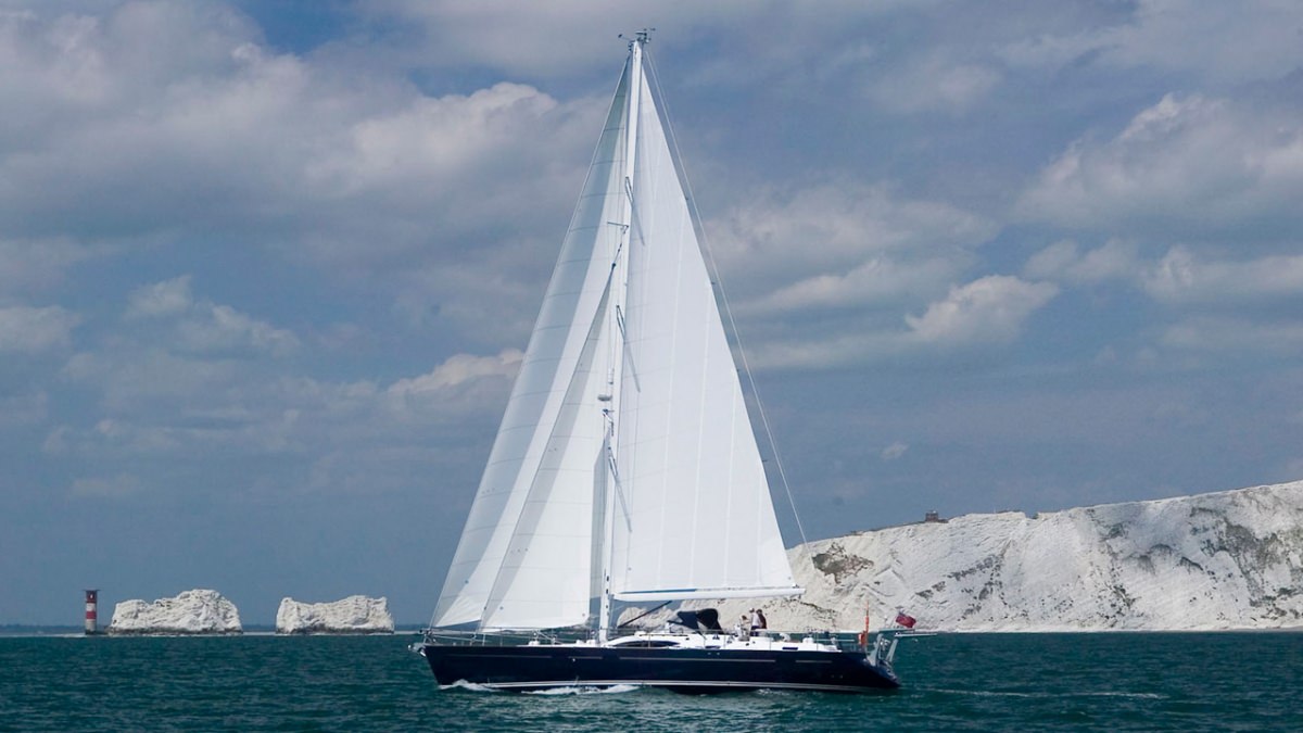 Luxury Crewed Sailing Yacht MUSTIQUE photo 3