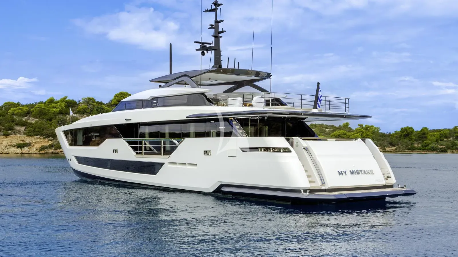 Luxury Crewed Motor Yacht MY MISTAKE photo 3