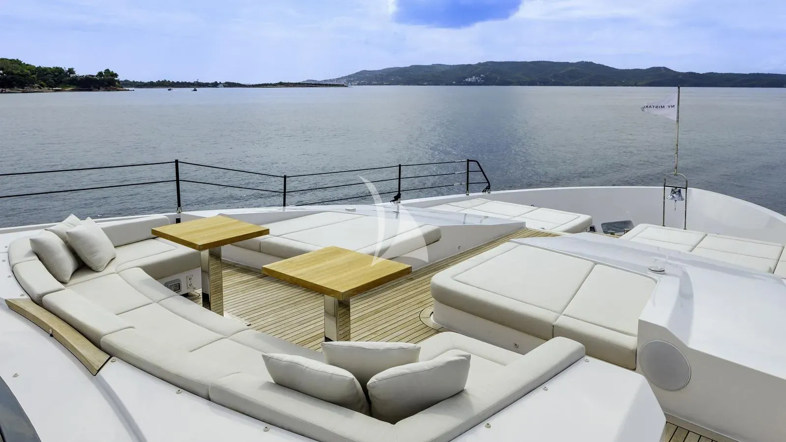 Luxury Crewed Motor Yacht MY MISTAKE photo 8