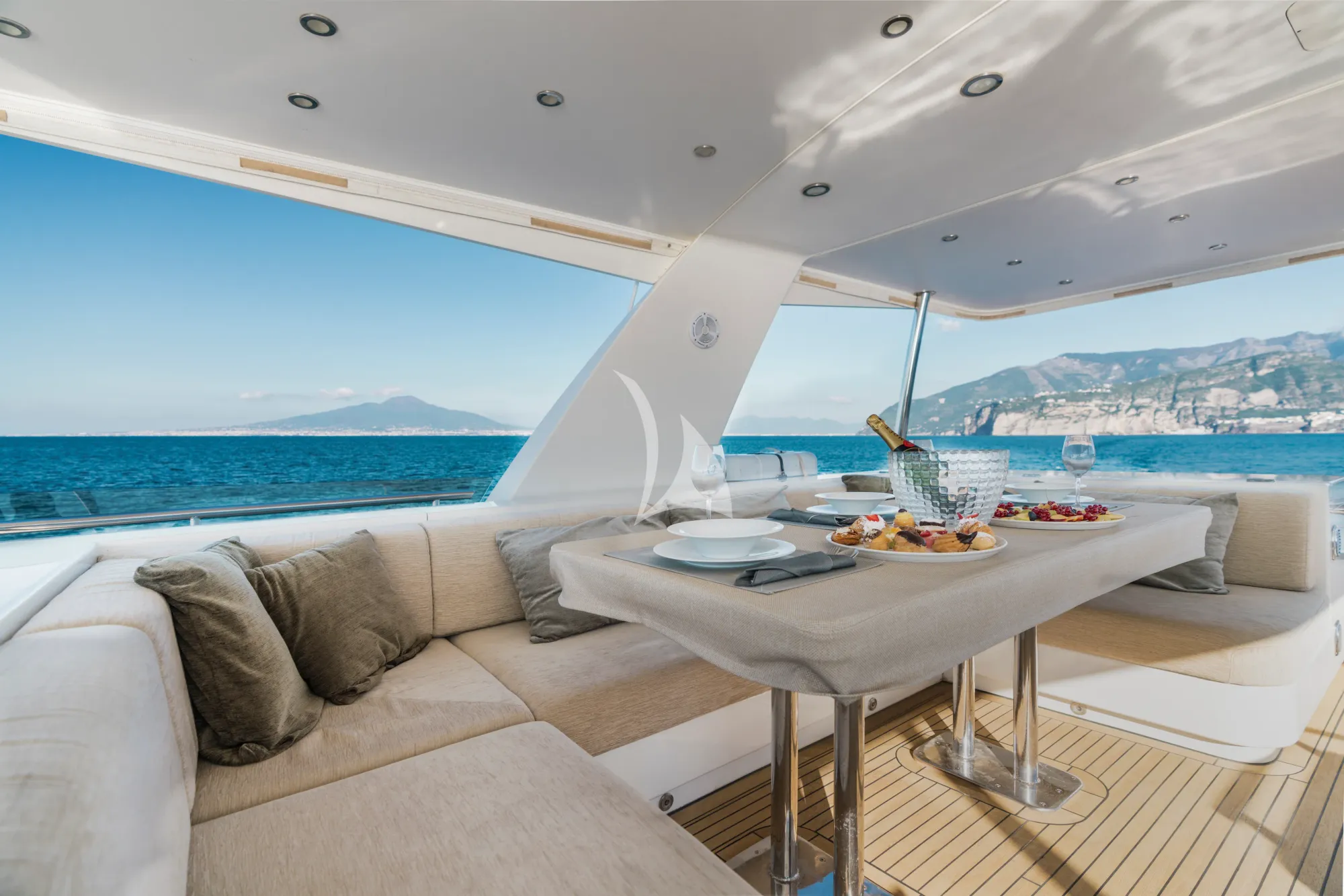Luxury Crewed Motor Yacht MY WAY photo 6