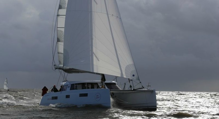 Bareboat Catamaran MYSTIC BLUE photo 6