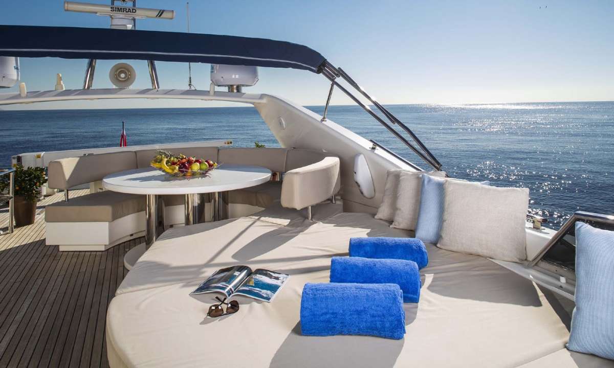 Luxury Crewed Motor Yacht MYTHOS G photo 7