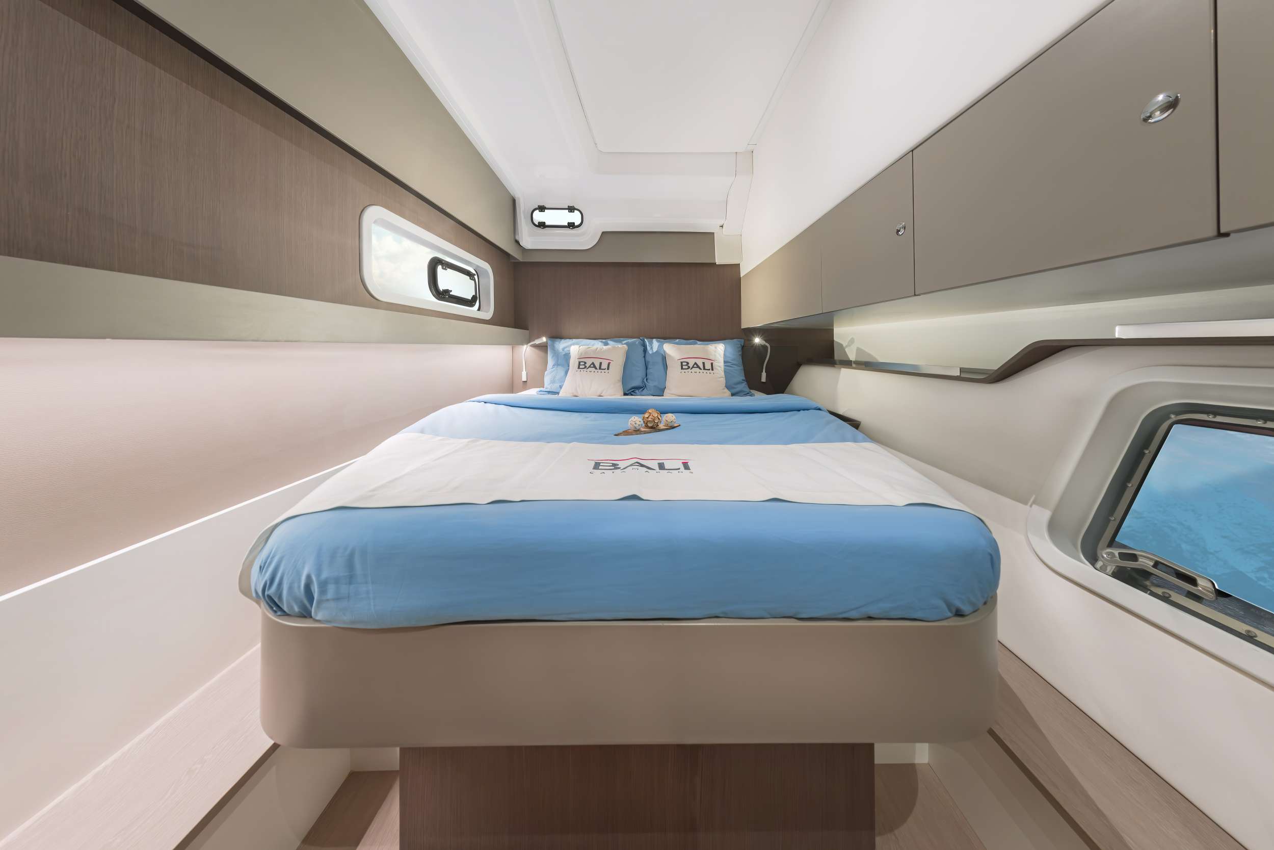 Crewed Catamaran NAUTICAT photo 8