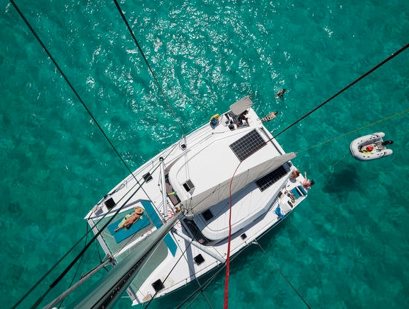 Bareboat Catamaran Nautitech 40 Open photo 3