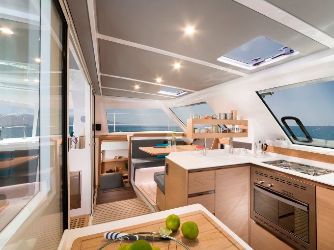 Bareboat Catamaran Nautitech 40 Open photo 4