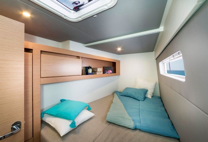 Bareboat Catamaran Nautitech 40 Open photo 5