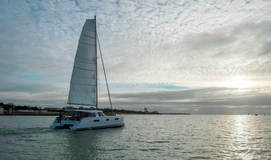 Bareboat Catamaran Nautitech 40 Open photo 3