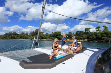 Bareboat Catamaran Nautitech 46 Fly (2019) photo 4
