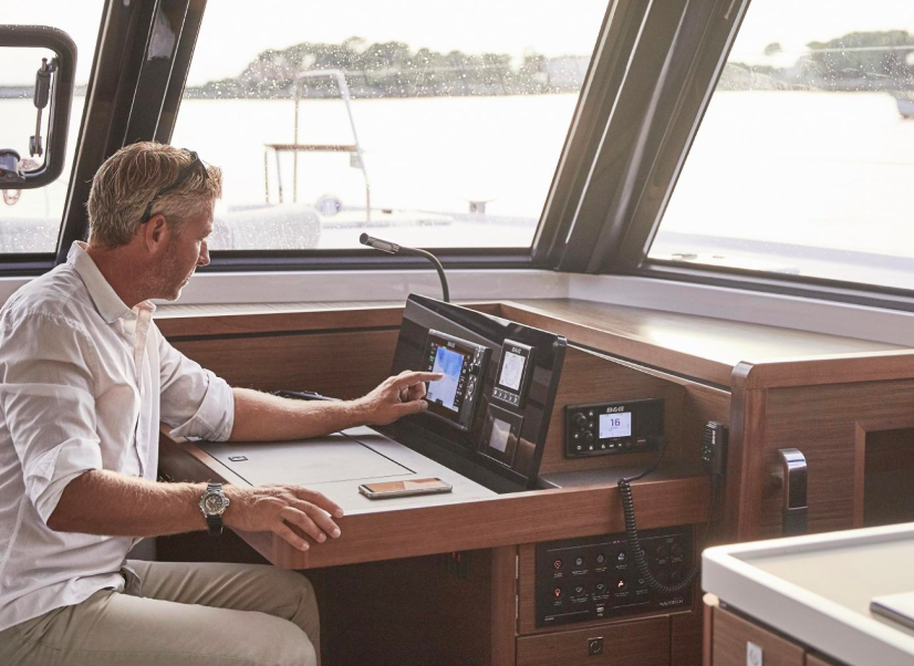 Bareboat Catamaran Nautitech 46 Fly photo 5