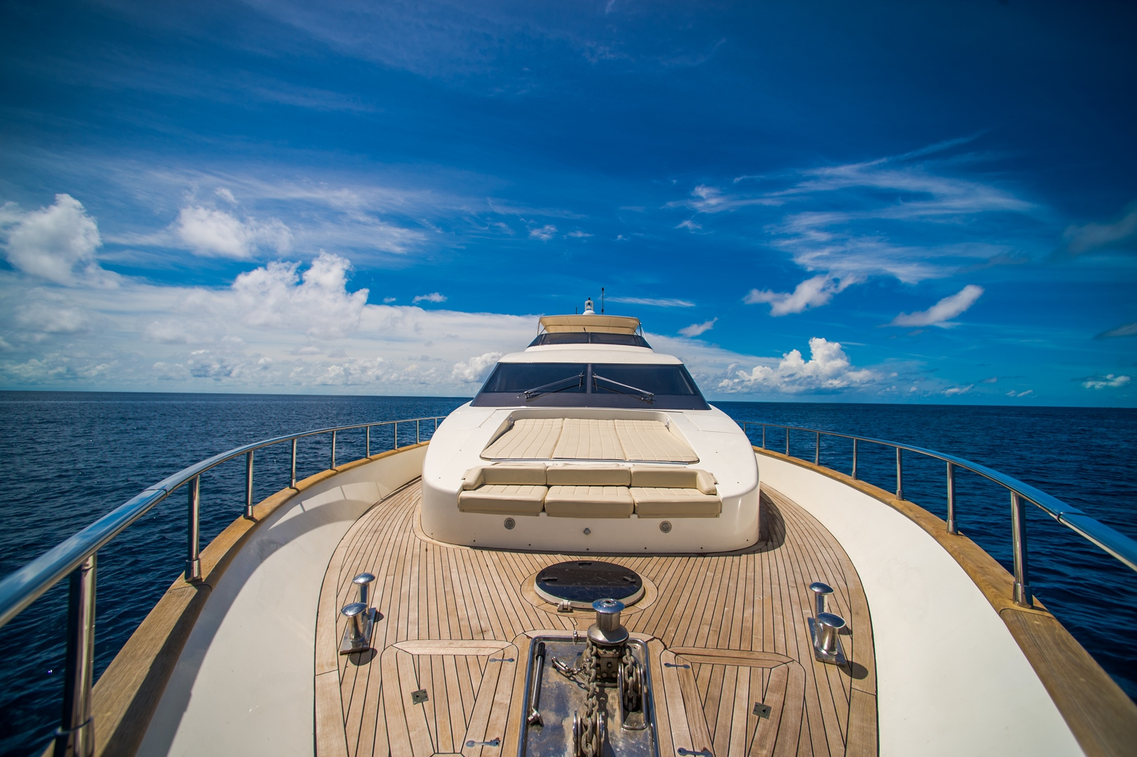 Luxury Crewed Motor Yacht NAWAIMAA photo 8