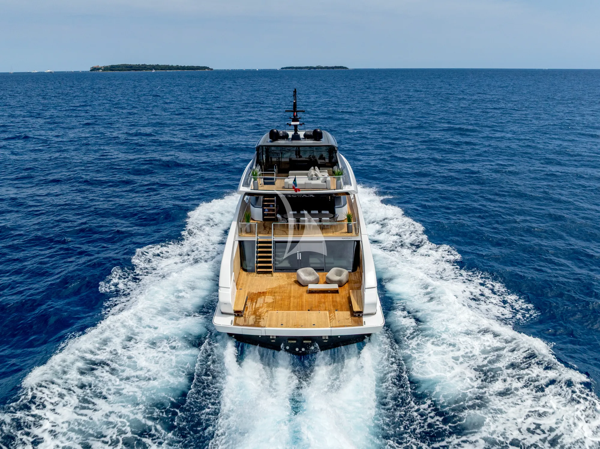 Luxury Crewed Motor Yacht NECTAR photo 4