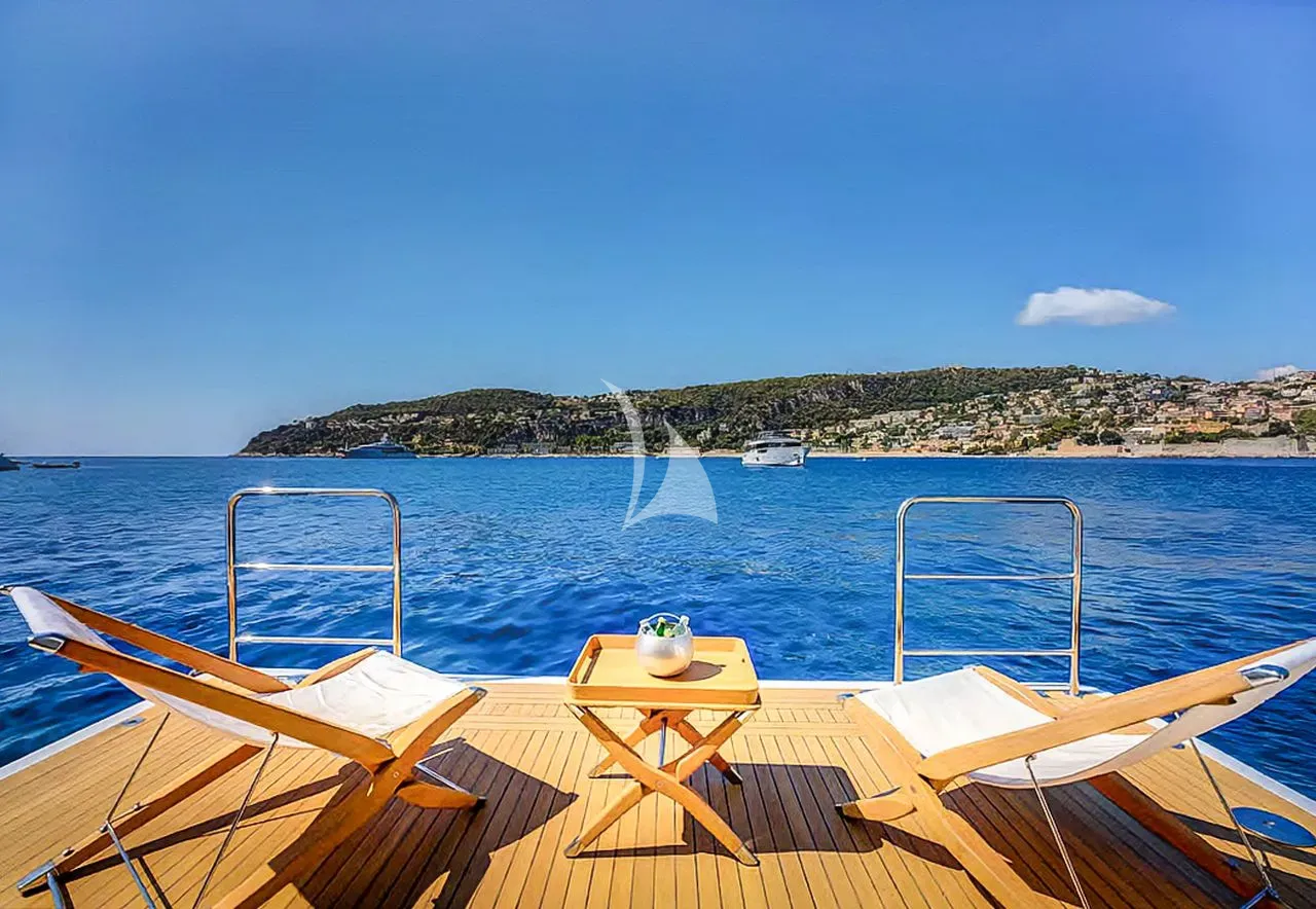 Luxury Crewed Motor Yacht NELA photo 5