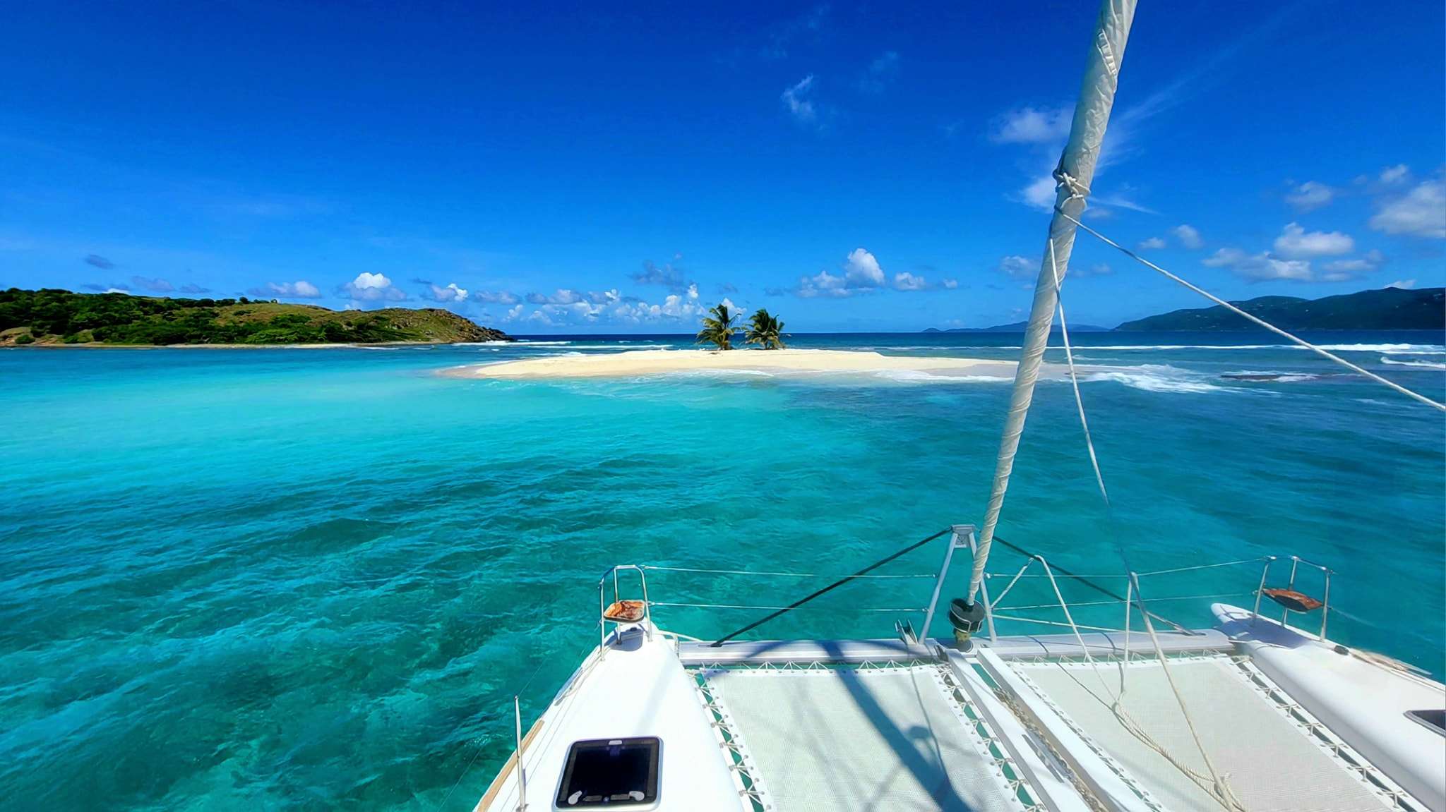 Crewed Catamaran NEON MOON photo 4