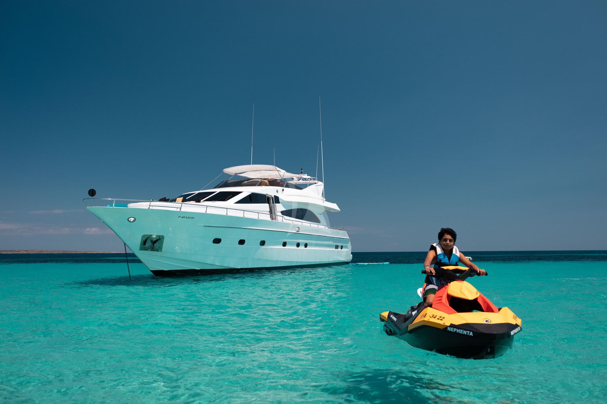 Crewed Motor Yacht NEPHENTA photo 3