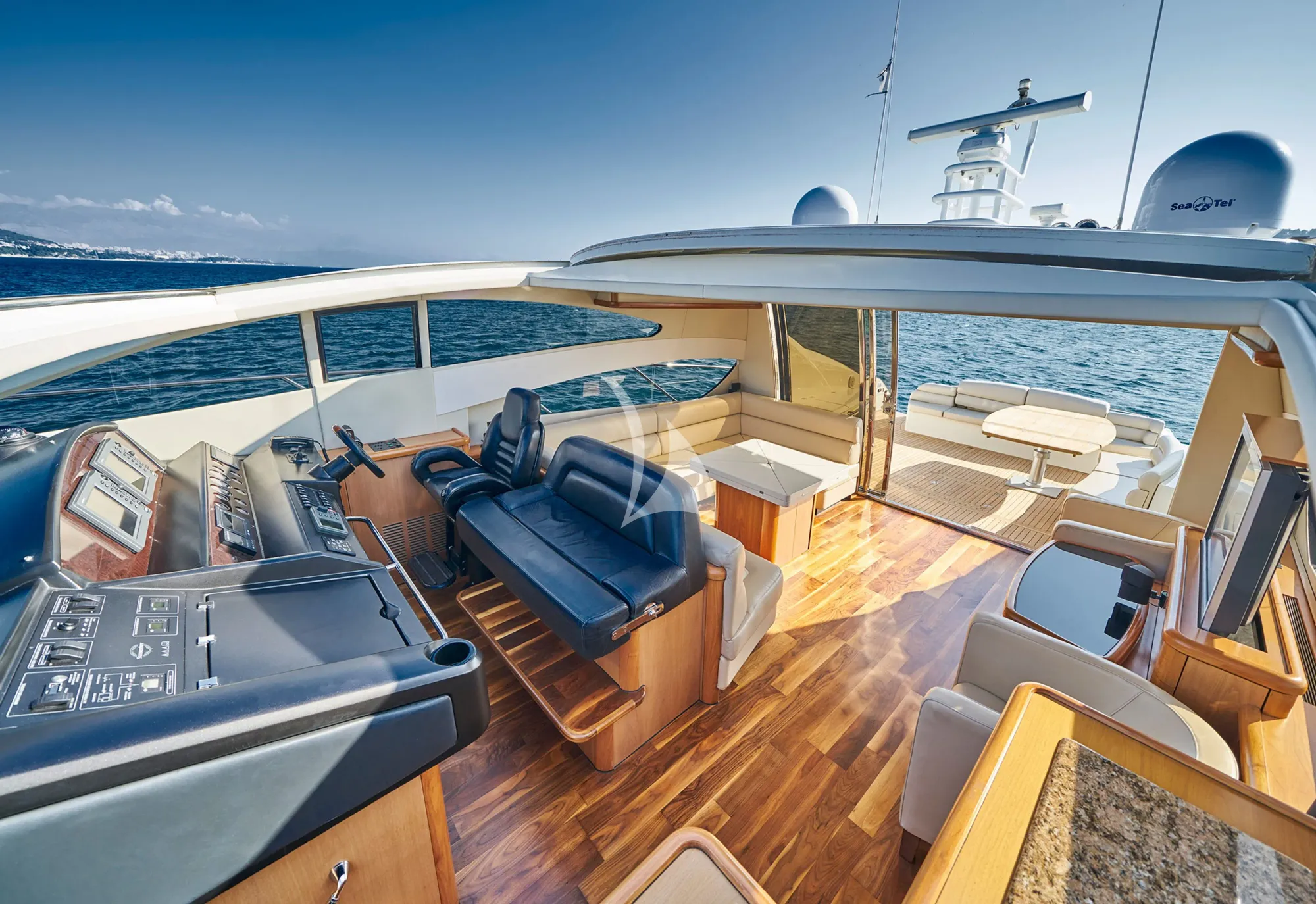 Crewed Motor Yacht NERA OCEANO photo 7