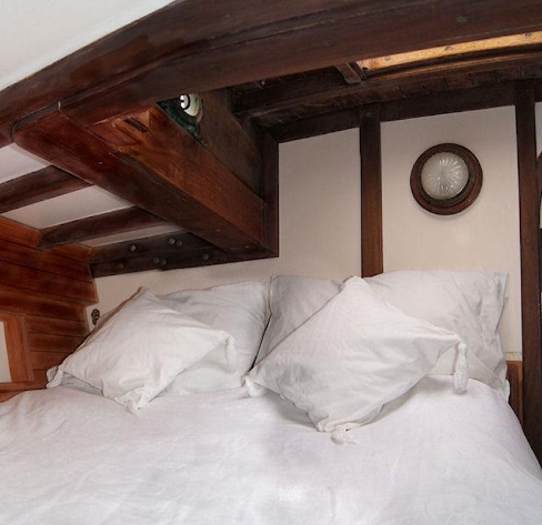 Crewed Sailing Yacht NEREIDA photo 4