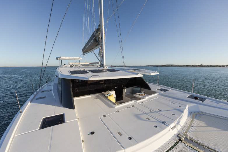 Crewed Catamaran NEVER GIVE UP photo 3