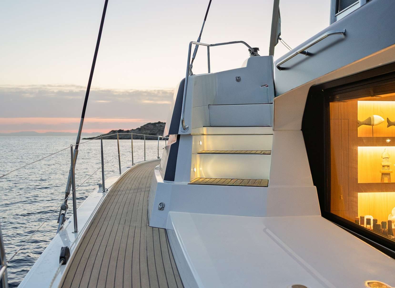 Luxury Crewed Catamaran NEW HORIZONS 4 photo 7